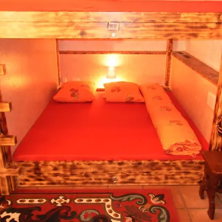 Casa Job - - Sauna, Whirlpool - 여관 Trun