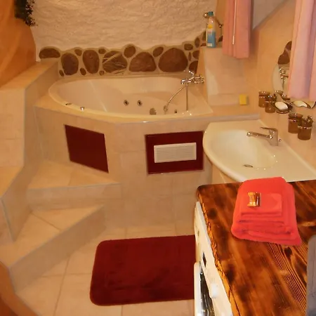 Casa Job - - Sauna, Whirlpool - * Trun